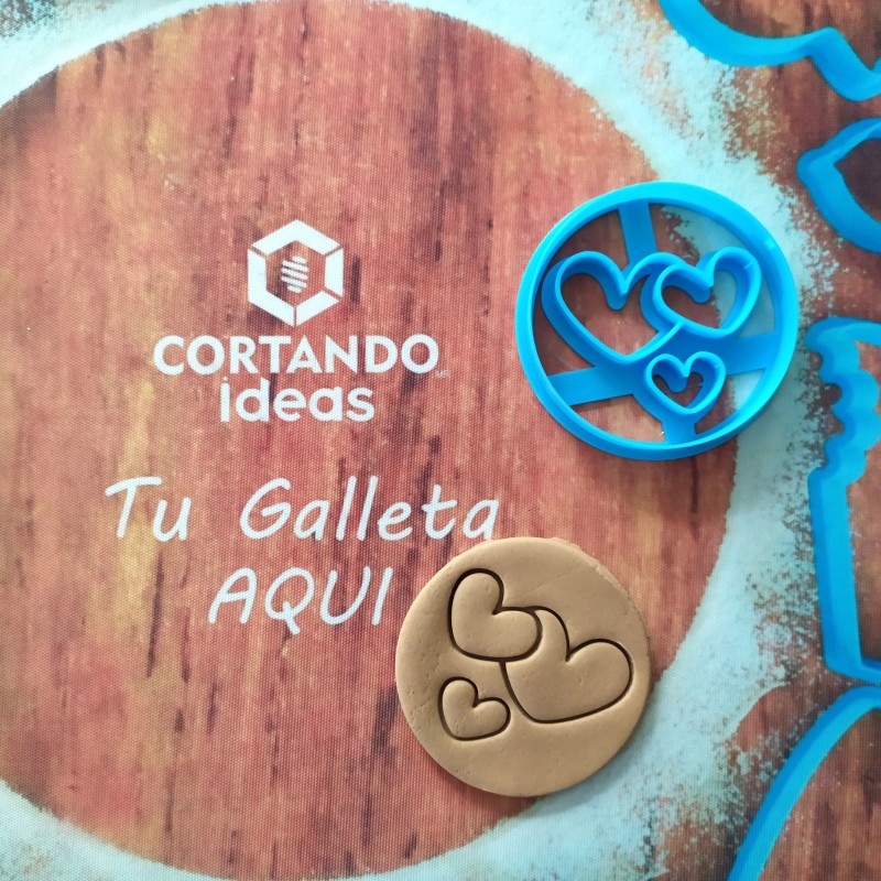 cortador-para-galletas-forma-de-coraz-n-y-sellos-de-corazones